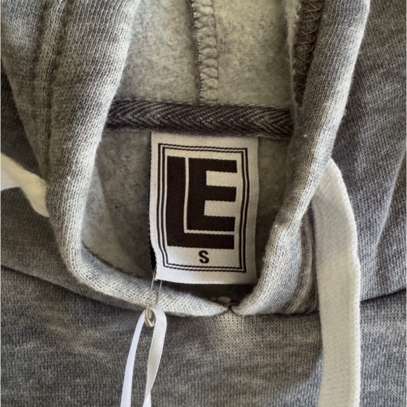 NEW: Savannah, Georgia VTG Washed Pullover Hoodie- Charcoal Color Front Pocket - Picture 5 of 6